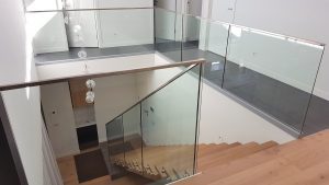 GA+and+CH+series+glass+balustrade+-+Beaumaris+1600x900