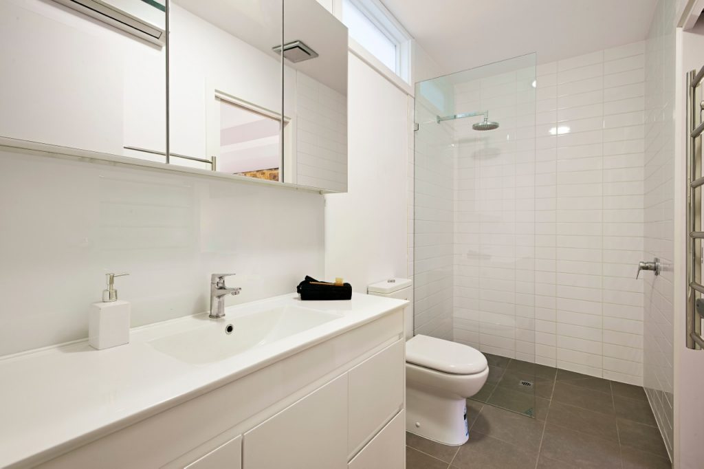 Frameless Shower Screens Melbourne Glass Shower Screen Installation
