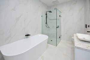 glass shower screens Melbourne