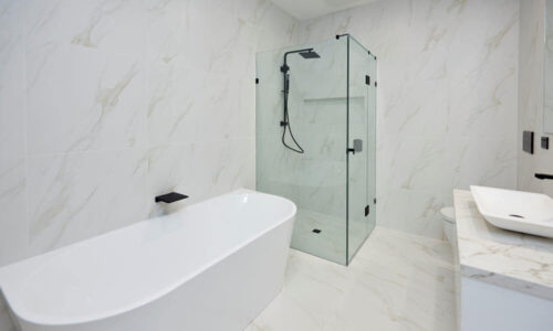 glass shower screens Melbourne