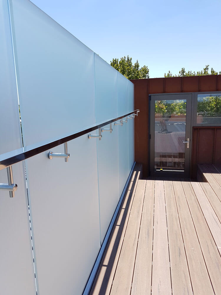 outdoor frameless frosted glass