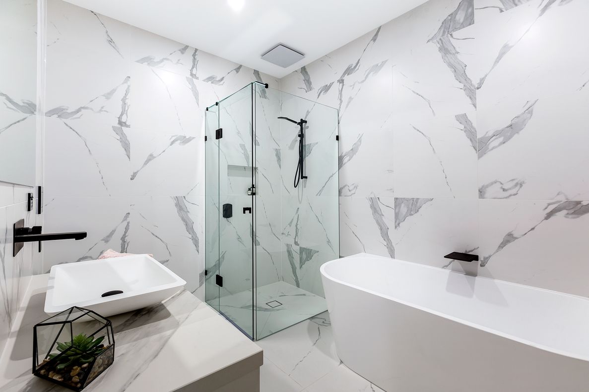 14 Bathroom - Original34778343