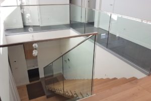 Frameless glass channel balustrade