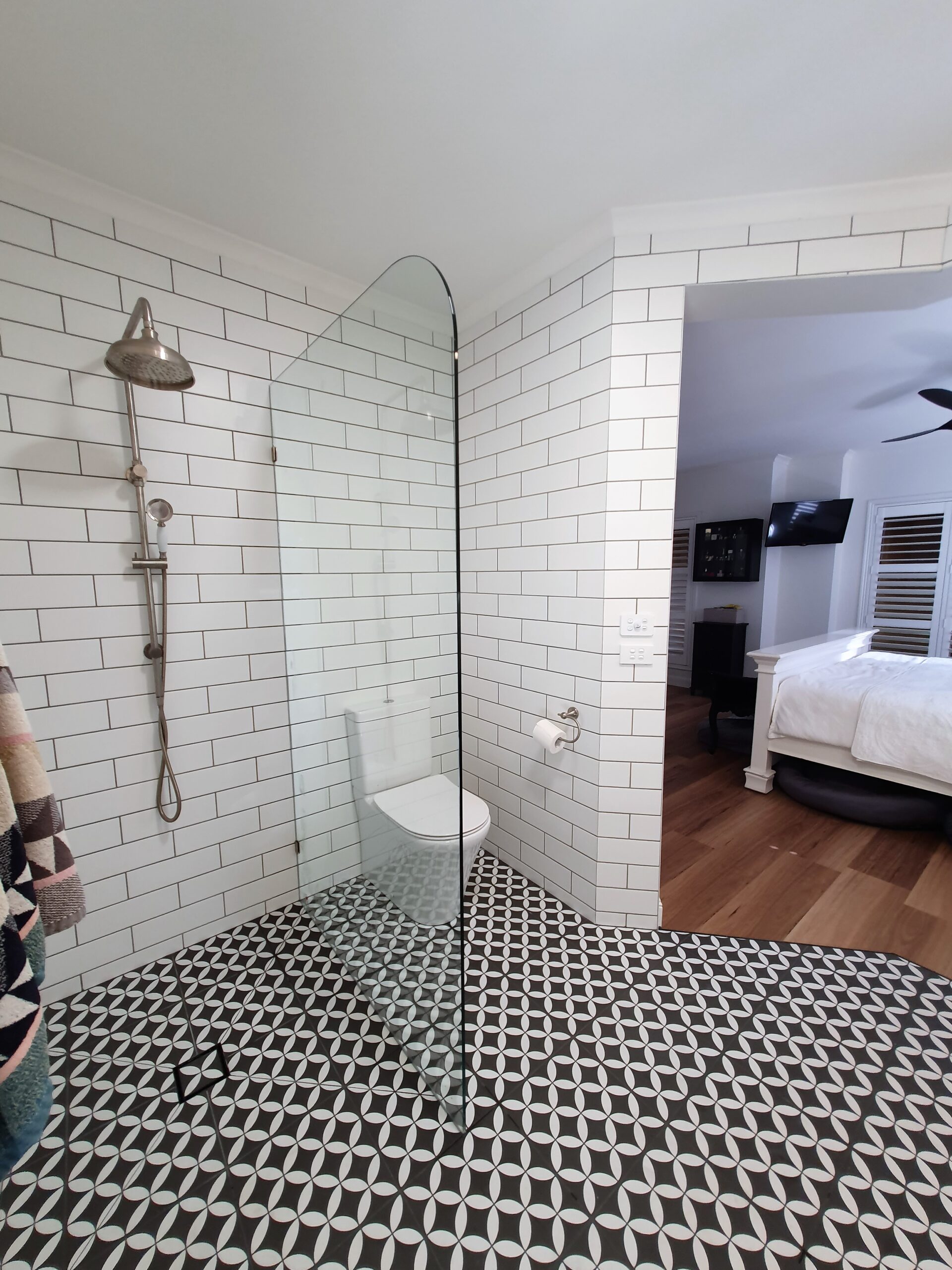 Arched Frameless Fixed Panel Shower Screen
