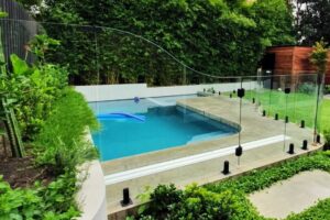 MP Series Curved Glass Pool Fencing 2