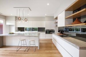 mirrored splashbacks installation