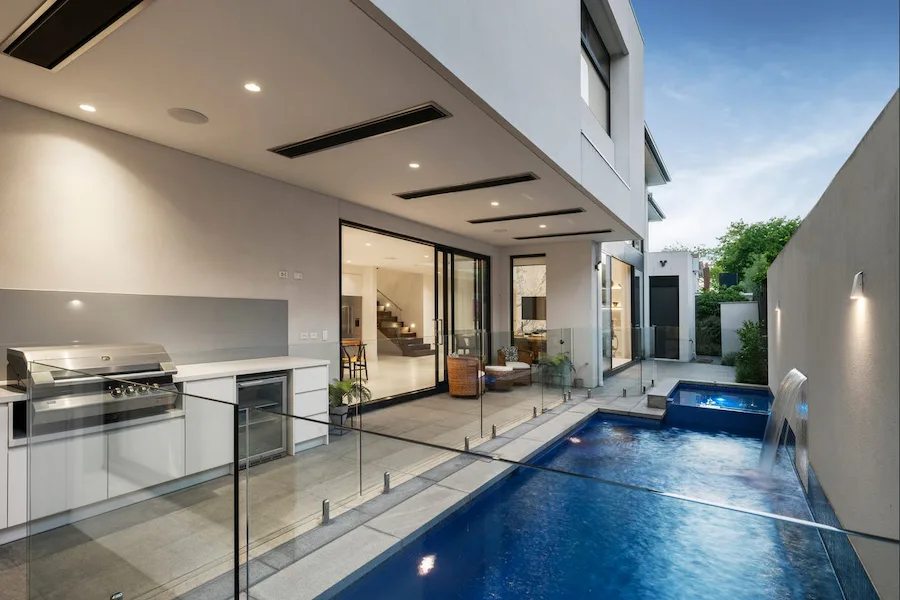 MP Series Glass Pool Fencing