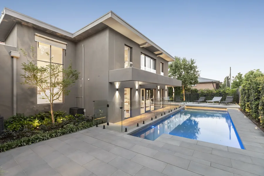 MP Series Pool Fencing