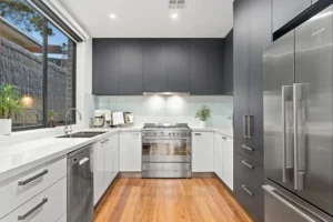 Splashback installation Splashback installation