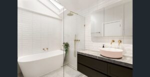 Shower Screen Brushed gold 2