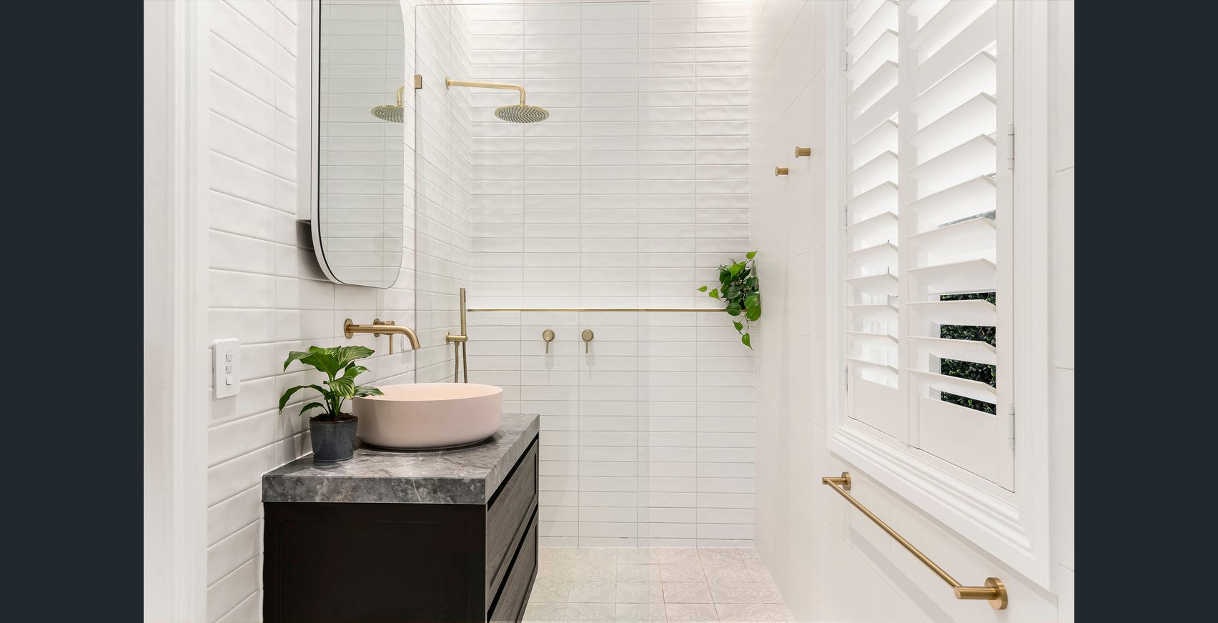 Shower Screen Brushed gold